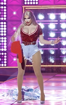 Planejanemadeyalook2look — RuPaul's Drag Race Season 16 Runways Ranked option 38