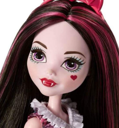 G2 4 — All Draculaura dolls - G1, G2, G3 / Monster high (aug 2026) option 70