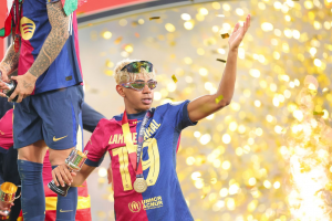 Lamine Yamal 14 — Balón de Oro 2026 option 8