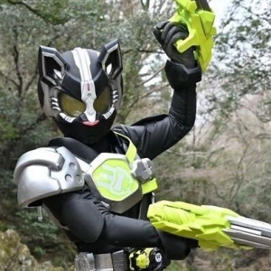 38 Hakubi — All Female Kamen Riders option 40