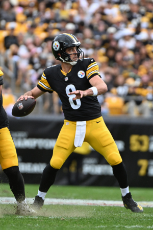 Aaron Rodgers — NFL QB's 2026-2027 option 1