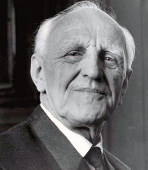 Zzzzz 1725473385winnicott — World Thinkers (Theoreticeans, Writers, Poets, etc) option 227