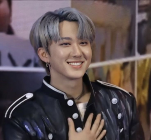 Changbinjpg — straykids hairstyle era's option 14