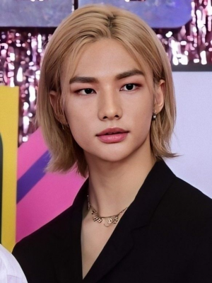 Hyunjin 200726jpg — straykids hairstyle era's option 30