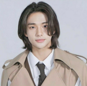 Hyunjin Skz Fan Meetingjpg — straykids hairstyle era's option 34
