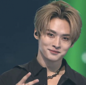 Lee Know Kcon Lajpg — straykids hairstyle era's option 43