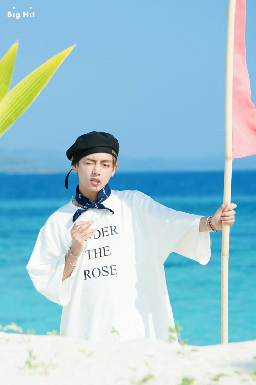 Bts best sale summer outfit