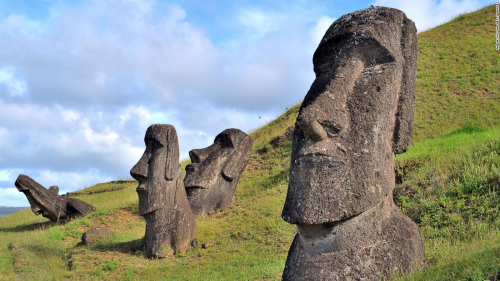 I asked AI to write a 1000 words essay on why the moai emoji is the best  emoji : r/moai