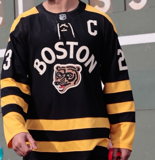 2023 NHL Winter Classic Jersey Review, Grades, and Prediction! 