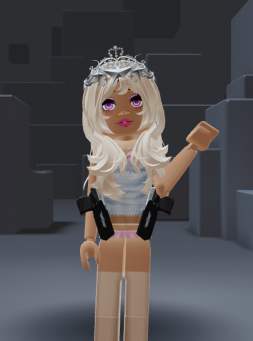 welcome to try on faces barbies/model - Roblox